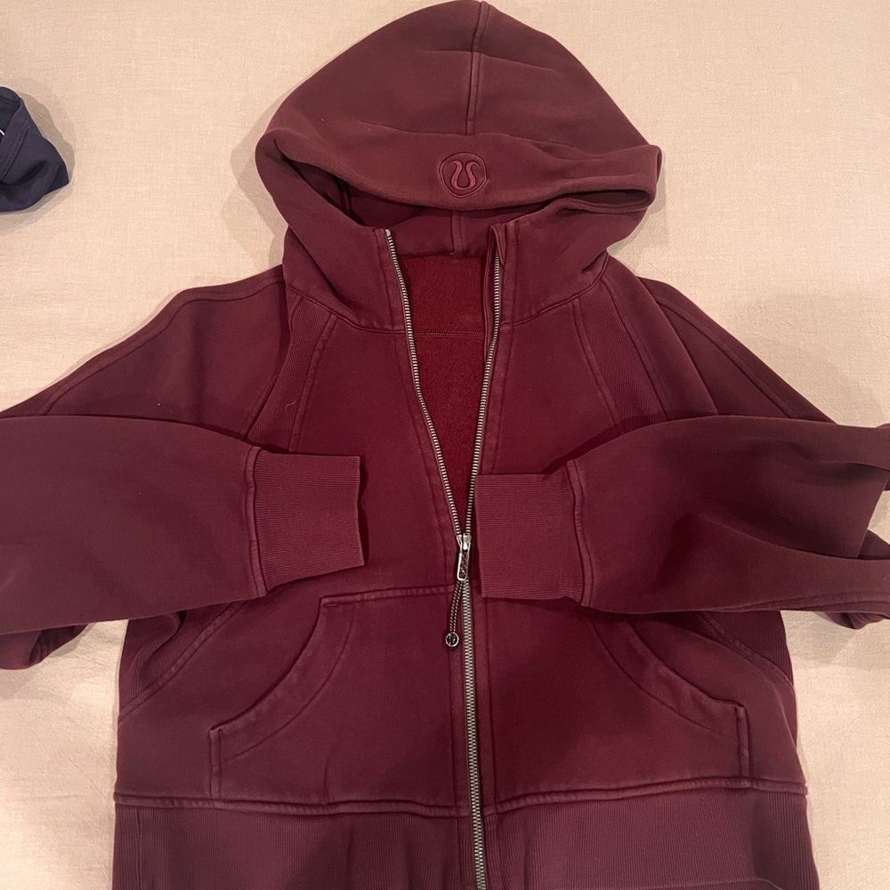 Lululemon maroon scuba fill zip